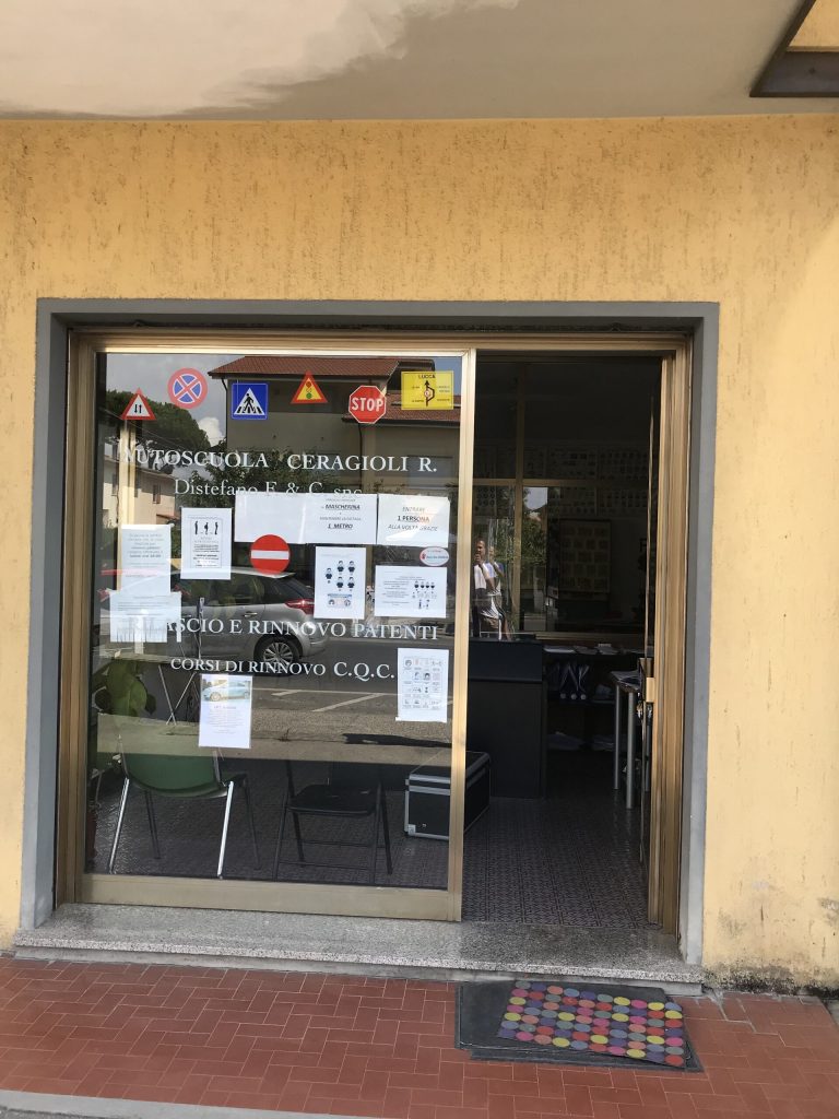 Risparmio bolletta presso scuola guida a Lido di Camaiore